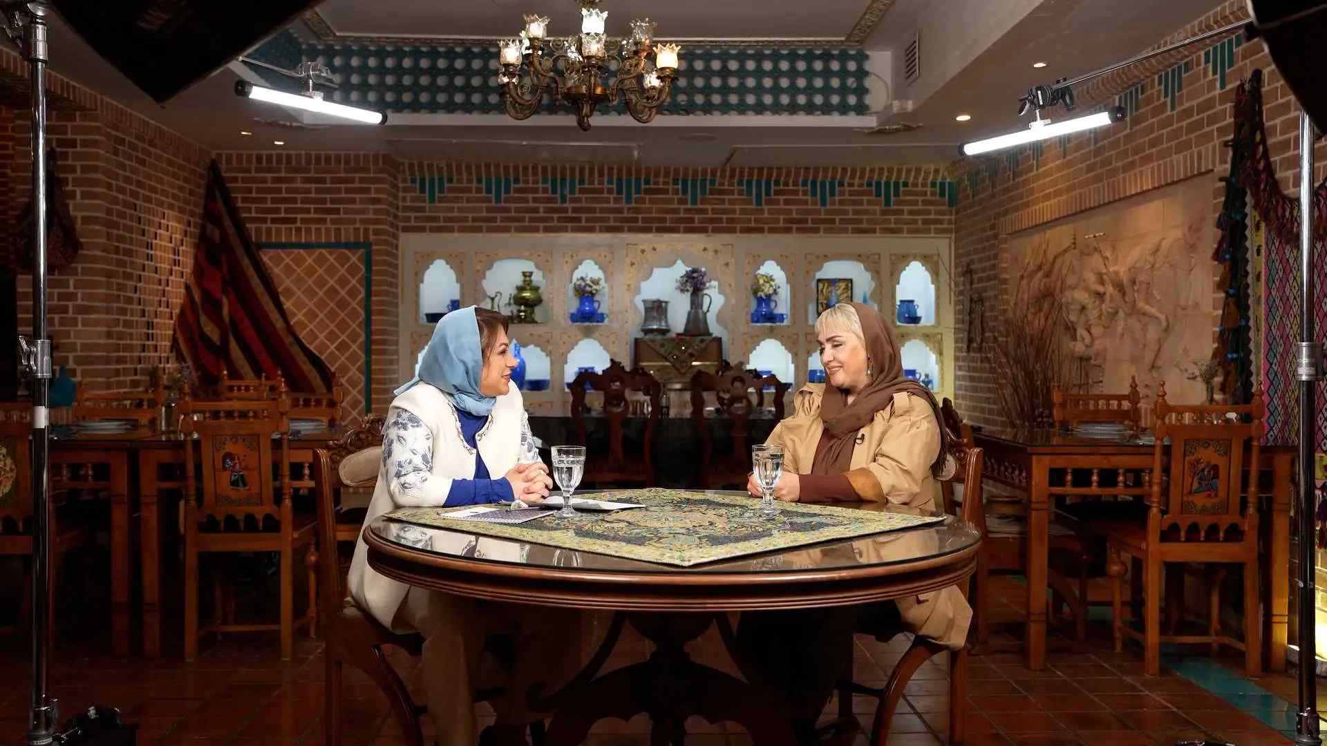 تجربه زن بودن با مریم احمدیان
